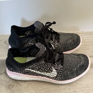 Nike Free RN Flyknit Shoes Size 8